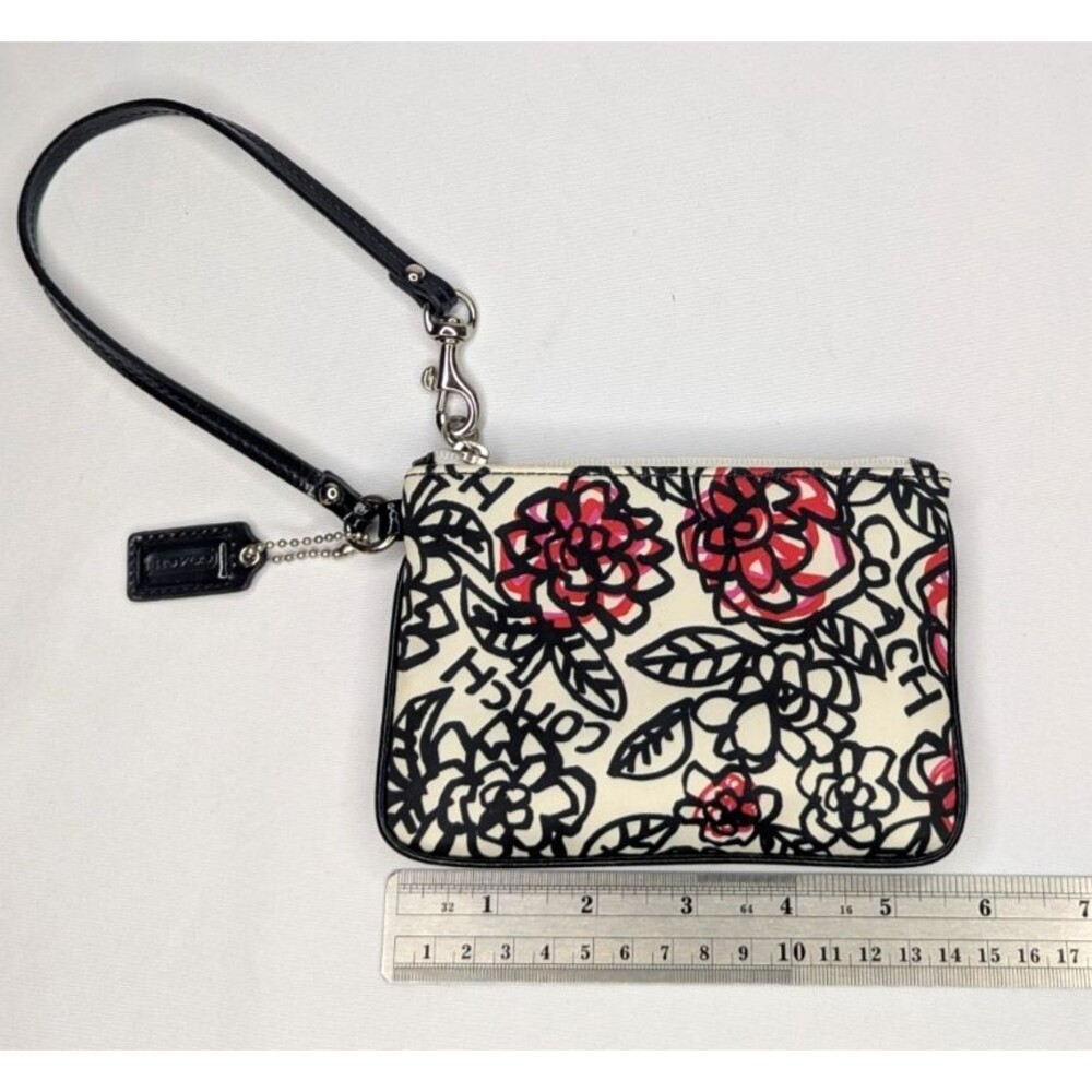 COACH Poppy Wristlet Coin Wallet with Roses - RARE! - Picture 7 of 9